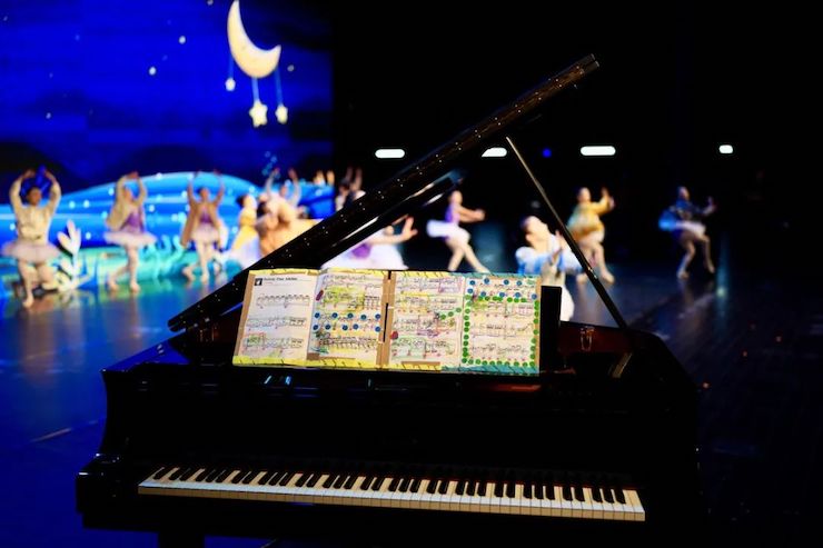 奥林匹克音乐展演宣传大使刘明康和他的朋友们暨第14届世界自闭症关注日音乐会圆满结束！